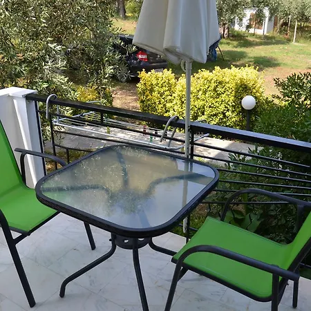 Elina Golden Beach Guest house *