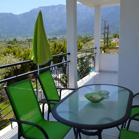 Elina Golden Beach Guest house