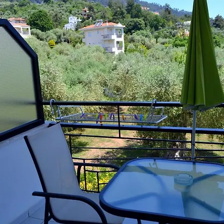 Elina Golden Beach Guest house